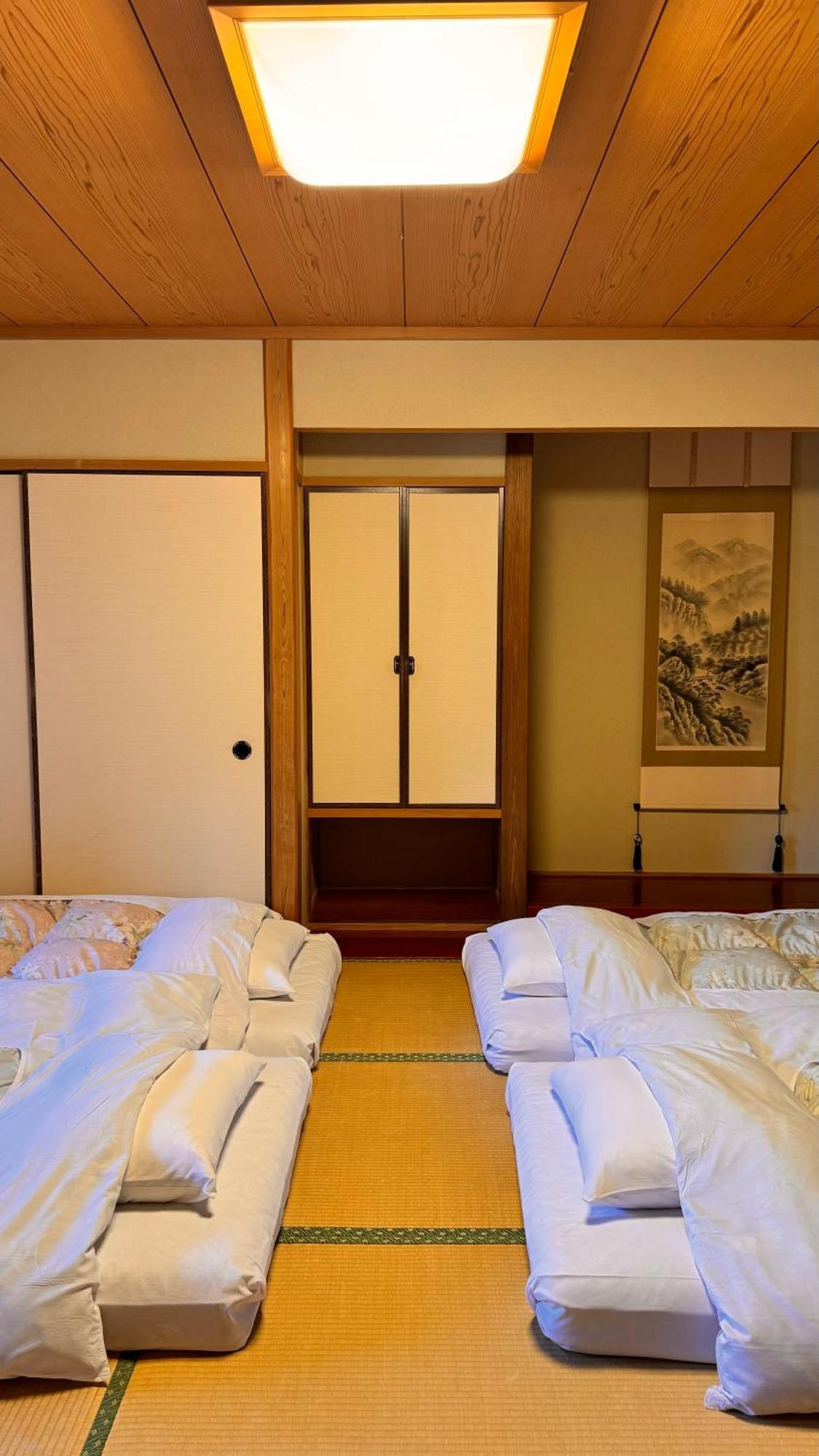Ryokan Yamanami Yufu Buitenkant foto